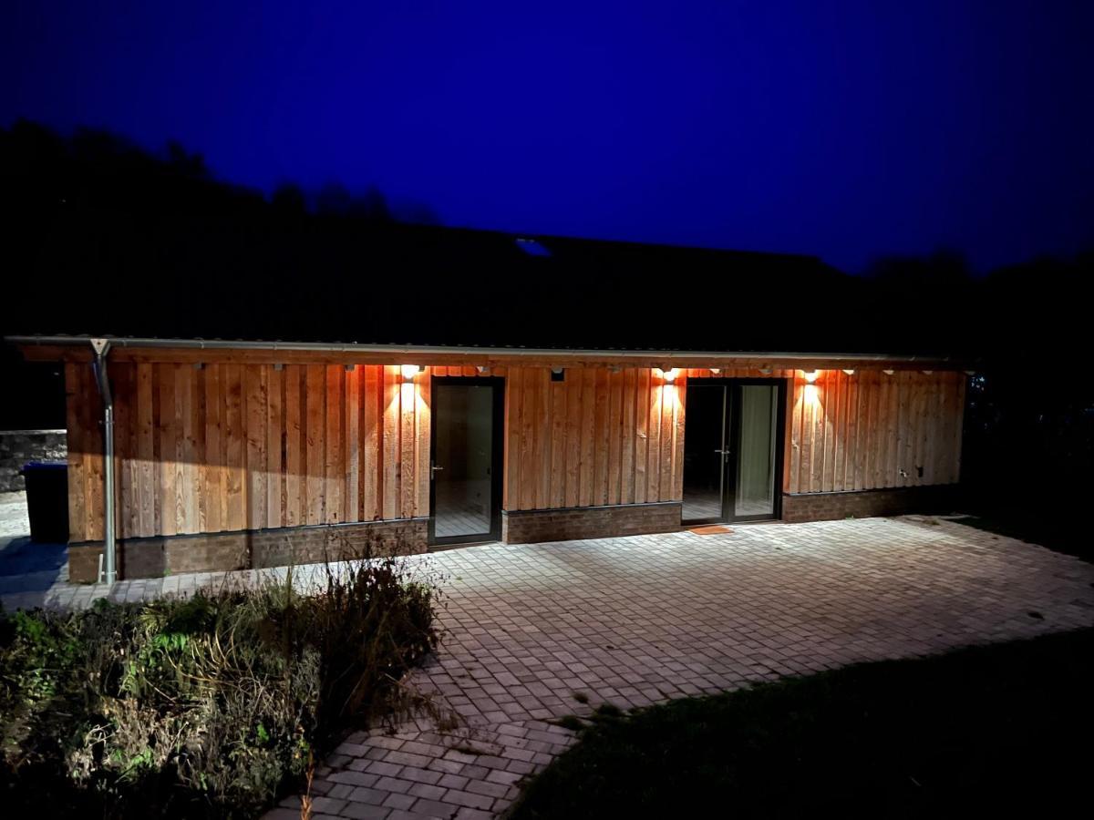 Ferienhaus Auszeit Mit Sauna Schwarz Exterior photo